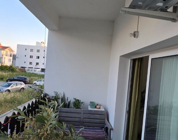 Lefkoşa Gönyeli'de Satılık Eşyalı 2+1 Daire - Şehir Manzarası ve Kapalı Otopark Fırsatı! - Fotoğraf 2