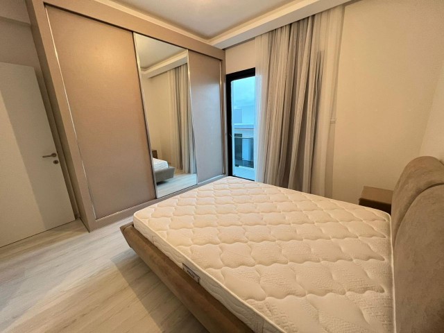 GİRNE MERKEZ’DE DENİZ MANZARALI LÜKS PENTHOUSE
