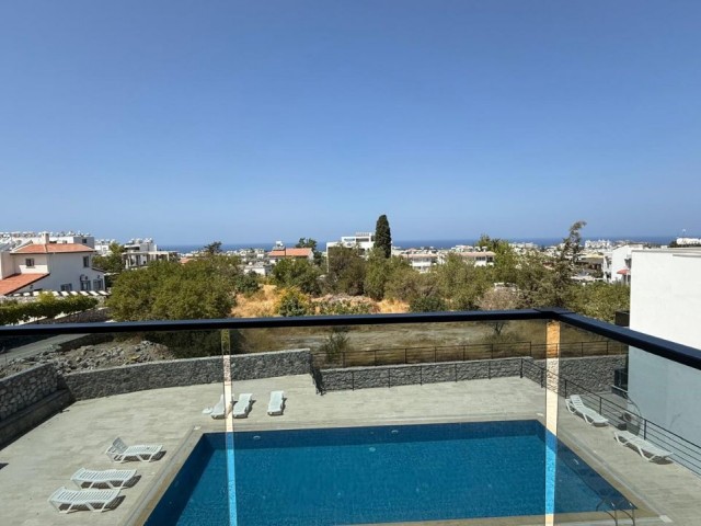 Alsancak’ta Havuzlu Sitede Satılık Yeni 2+1 Daire | £120,000 - Fotoğraf 2