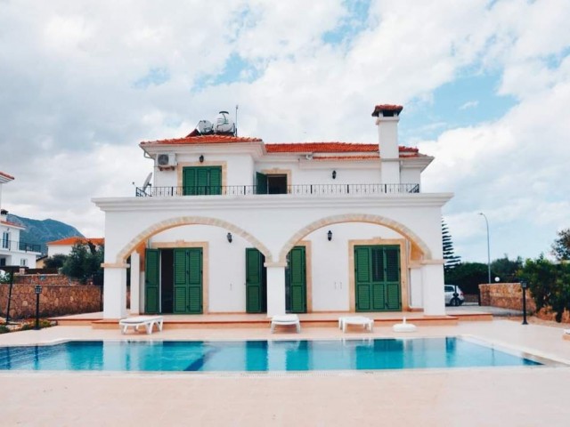 ⚜️çatalköyde Satılık Havuzlu Villa⚜️ - Fotoğraf 3