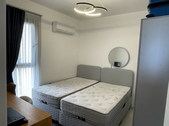Caesar Blue by Afik Group’ta, 9. katta yer alan full eşyalı 2 yatak odalı daire satışta. Kuzey Kıbrıs’ın etkileyici sahil yaşam projelerinden biridir. - Fotoğraf 2