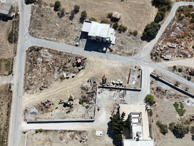 Girne Boğaz - Ağırdağ Villalar Bölgesinde Satılık Arsa