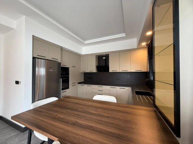 Kıbrıs Girne Edremit Bölgesinde Ödemeye Aracınzı Dahil Edebileceğiniz Özel Ödeme Planıyla 4+2 Satılık Villa - Fotoğraf 4