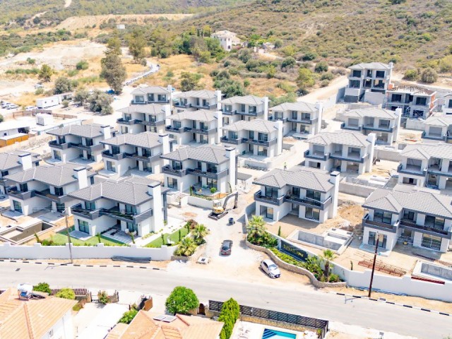 Kıbrıs Girne Edremit Bölgesinde Ödemeye Aracınzı Dahil Edebileceğiniz Özel Ödeme Planıyla 4+2 Satılık Villa - Fotoğraf 3