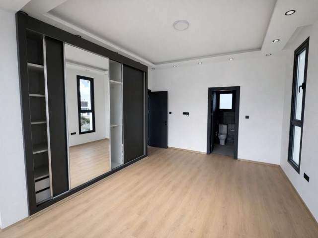 Kıbrıs Girne Çatalköy Bölgesinde Eşdeğer Koçanlı Satılık Lüks Villa - Fotoğraf 3