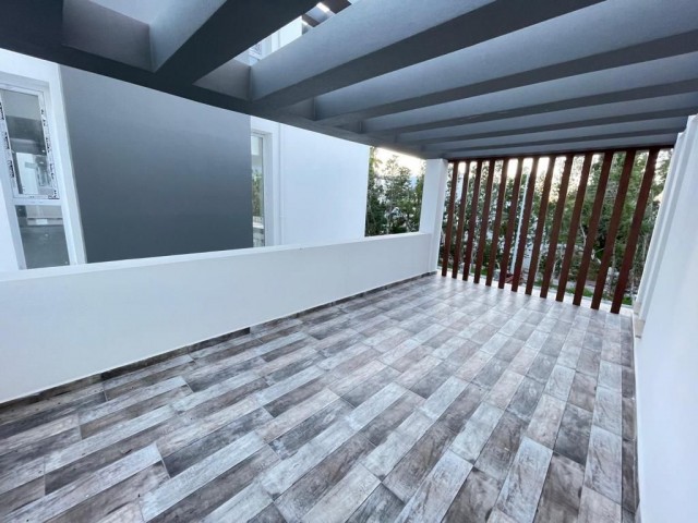 Kıbrıs Girne Karaoğlanoğlu'nda Satılık Özel Havuzlu Lüks 3+1 Villa - Fotoğraf 2