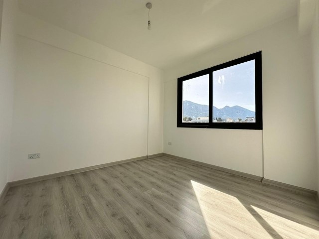 Kıbrıs Girne Alsancak Bölgesinde Havuzlu Site İçerisinde Dağ ve Deniz Manzaralı Bahçe ve Teras Seçenekleri İle Satılık 2+1 Lüks Daireler ..üstelik Uygun Ödeme Planlarıyla.. - Fotoğraf 4