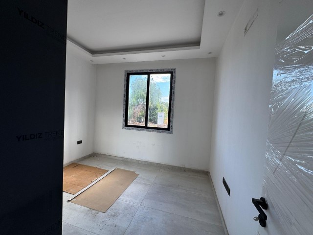 Karşıyaka’da Havuzlu Sitede Satılık 2+1 Sıfır Daire - Fotoğraf 3