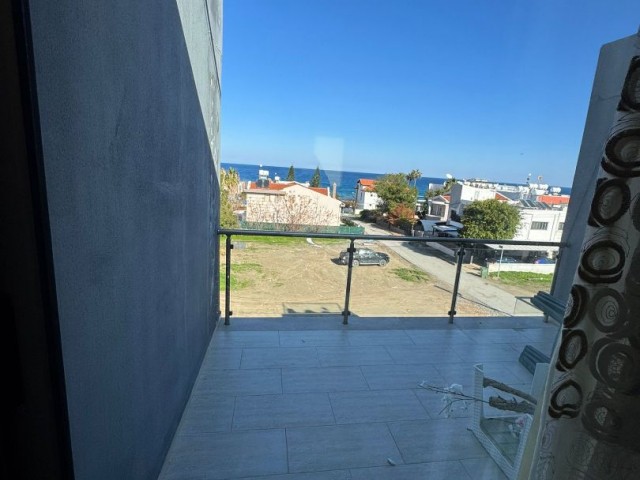 Girne-karaoğlanda Deniz Manzaralı 2+1 Satılık Fırsat Daire !! - Fotoğraf 4