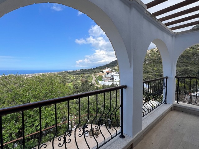 Satılık 4+1 Villa, Bellapais, Girne | Deniz ve Dağ Manzarası - Fotoğraf 4