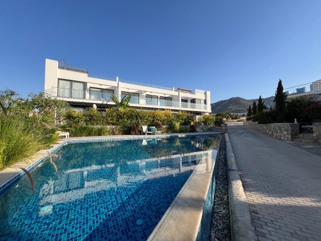 SATILIK 2+1 PENTHOUSE, ESENTEPE | BİRİNCİ SIRADA · PANORAMİK DENİZ MANZARASI · ÇATI TERASI