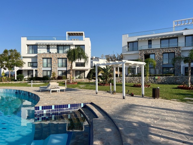 Satılık 2+1 Penthouse, Esentepe | Birinci Sırada · Panoramik Deniz Manzarası · Çatı Terası - Fotoğraf 3