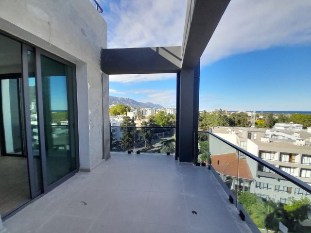 Girne Merkezde Dağ ve Deniz Manzaralı 2+1 Penthouse !! - Fotoğraf 3
