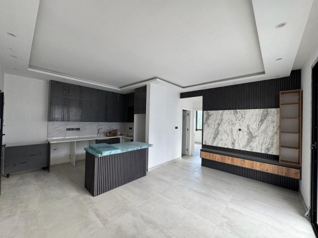 Karşıyaka’da Havuzlu Sitede Satılık 2+1 Sıfır Daire - Fotoğraf 3
