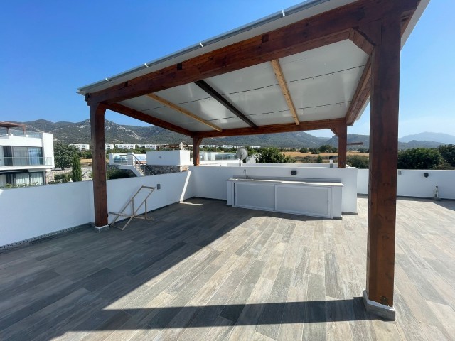 Satılık - Denize 3 Dakika Mesafede, Güneş Panelli 3+1 Bungalov – Bahçeli, Girne - Fotoğraf 3