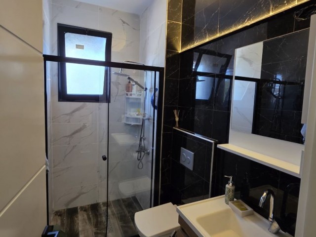 GİRNE- LAPTADA YENİ BİTMİŞ VERGİLER ÖDENMİŞ SATILIK 2+1 DAİRE !!!