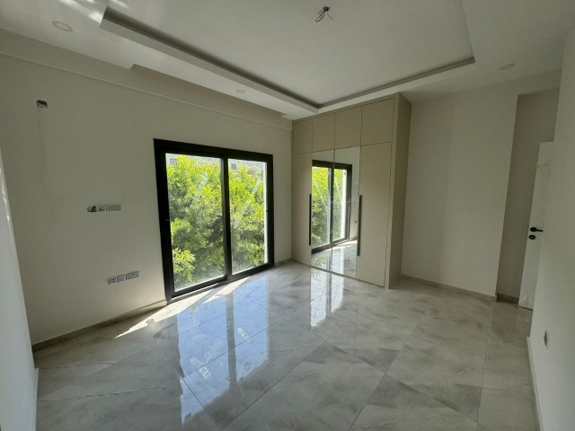 Girne- Edremitte Taşınmaya Hazır Şahsi Havuzlu Sıfır Villa !! - Fotoğraf 2