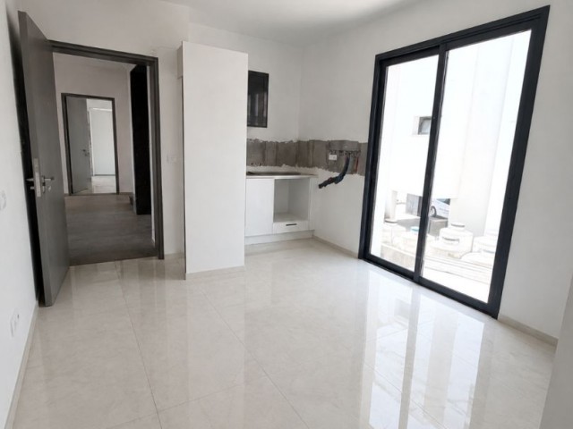TİCARİ TÜRK MALI 1+1 • Konut / Ofis & Klinik İçin Mükemmel Lokasyonda • Devlet Hastanesi Arkasında - Fotoğraf 3