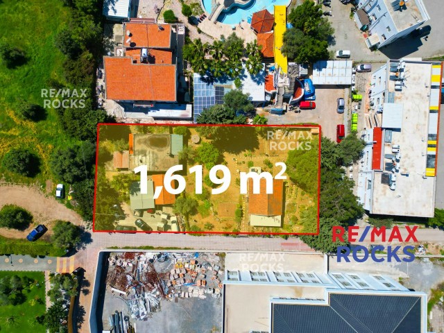 Girne Ozanköy'de Şehir ve Dağ Manzaralı Konut İmarlı Arsa - Yatırım Fırsatı!