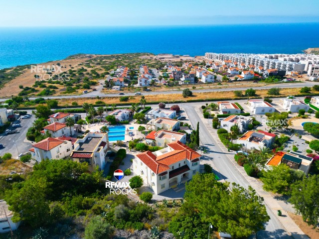 Deniz manzaralı 3+1 yarı müstakil ev. - Fotoğraf 3