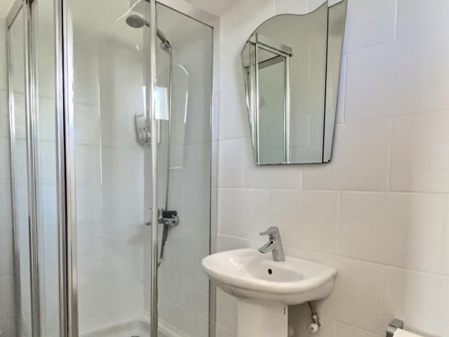Girne Ozanköy'de Deniz ve Şehir Manzaralı 3+1 Bungalow Satılık! - Fotoğraf 4