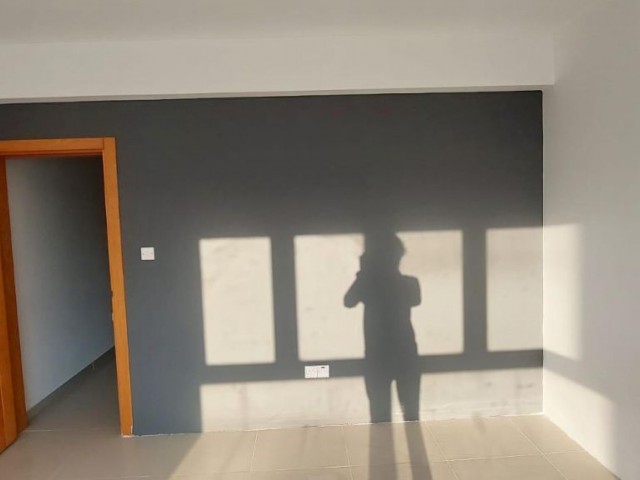 Daire Takasına Açık !!gazimağusa Themis Center Satılık Ofis - Fotoğraf 4