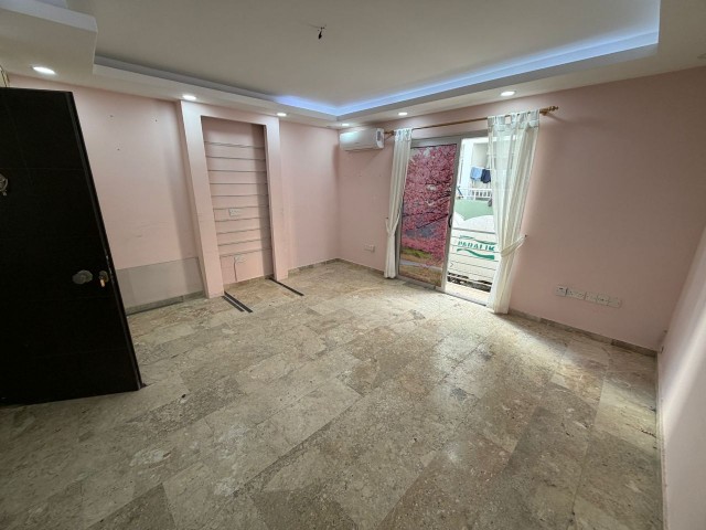 Gazimağusa Kaliland Satılık Eşyasız 2+1 Daire - Fotoğraf 3