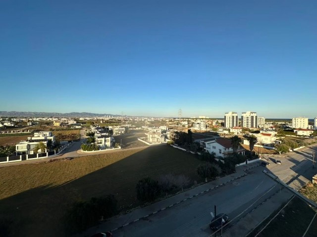 GAZİMAĞUSA YENİBOĞAZİÇİ SATILIK EŞYALI 2+1 PENTHOUSE
