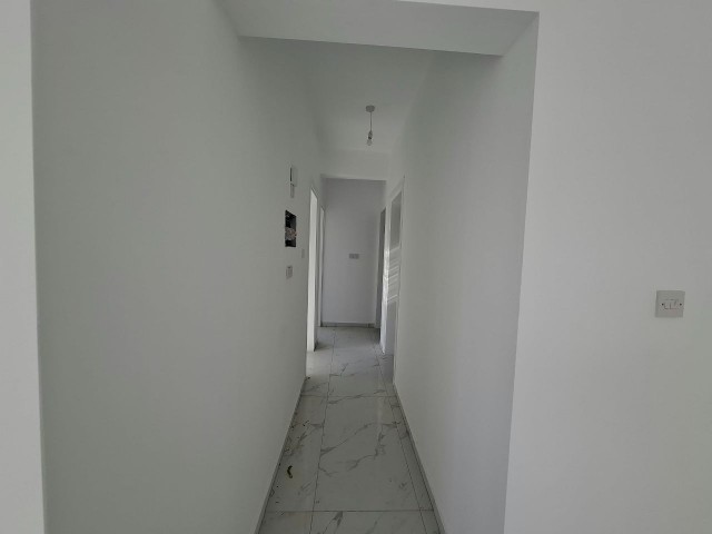 Gazimağusa Tuzla Satılık Eşyasız 3+1 Sıfır Daire - Fotoğraf 2