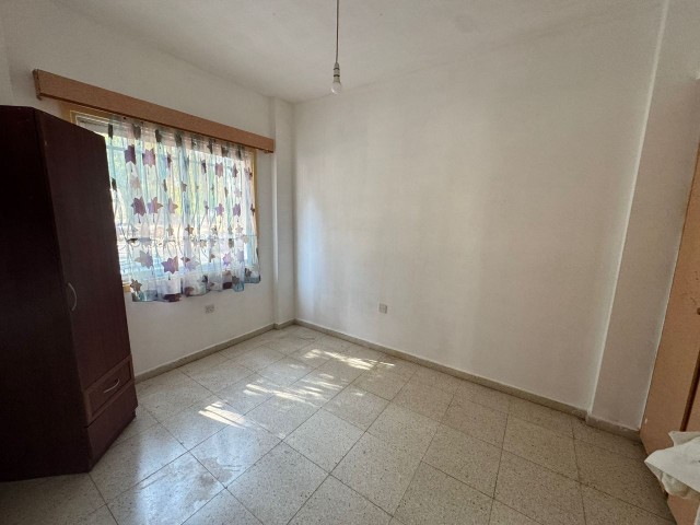 Gazimağusa Gülseren Satılık Eşyasız 2+1 Daire - Fotoğraf 2