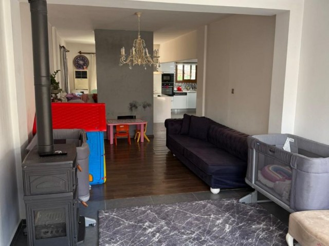Boğaz Bölgesi Full Eşyalı Satılık Tam Müstakil Villa !! - Fotoğraf 3