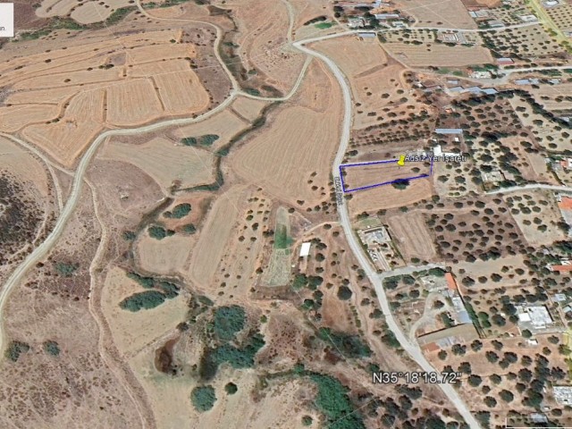 Girne Kozanköy'de 2021m2 Yatırımlık Arazi