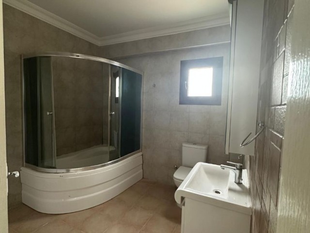 Tuzla’da 1070 m² Arsa Üzerinde Müstakil, Bahçeli, Masrafsız Satılık Ev