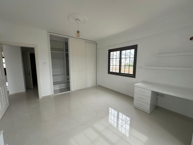 Tuzla’da 1070 m² Arsa Üzerinde Müstakil, Bahçeli, Masrafsız Satılık Ev - Fotoğraf 4