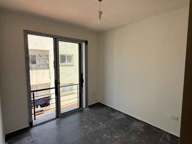LEFKOŞA DUMLUPINAR’DA KAÇIRILMAYACAK FIRSAT! 2+1 TÜRK KOÇANLI DAİRE – PENTHOUSE SEÇENEĞİYLE