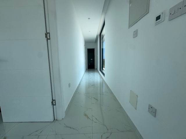 Tuzla'da 455 m², Özel Yüzme Havuzlu, Hazır Emerald Villa 3+1. KDV ve Trafo Ödenmiştir. Tum Beyaz Eşya, Isıtmalı Zemin!