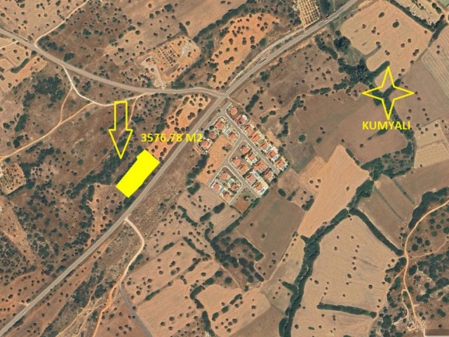 Kumyalıda yol kenarı deniz manzaralı arazi