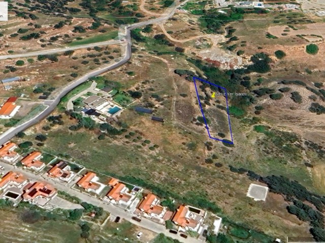 Girne -Ağırdağ ( Villalar Bölgesi ) Türk Koçanlı / 2347 m² / Yatırımlık Arazi