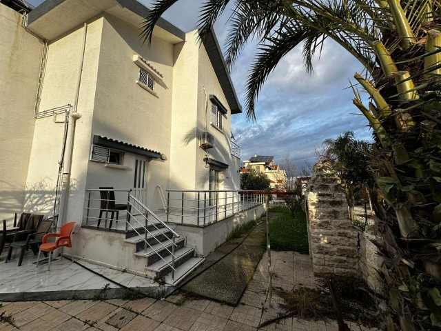 Deniz Manzarali Satılık Vılla - Fotoğraf 3