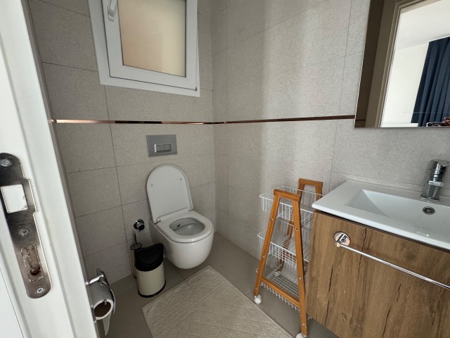 Sicak Teklif! Denize Sıfır! Lüks Four Seasons Residence 1'De Çatı Terası Bulunan, Tam Eşyalı, 2+1 Villa! Vergiler Ödendi! Eşdeğer Tapu Hazır! - Fotoğraf 4
