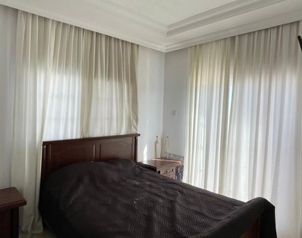 İskele Bahçeler de, Özel Havuzlu 4+2 Satılık Türk Koçanlı Villa