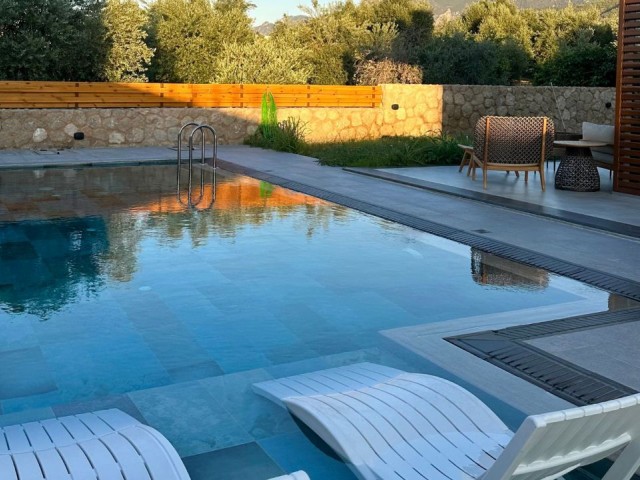 Alsancak da Özel Villa Satılık - VRF - Sola Panel alt yapısı hazır. - Fotoğraf 3