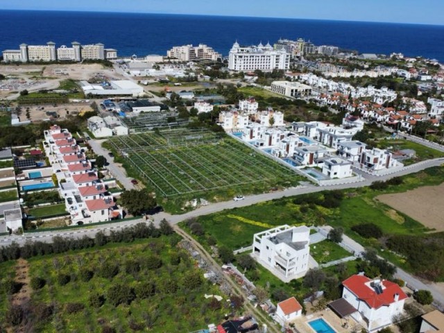 Girne Alsancakta merit hoteler bölgesinde 1318 metre kare arsa - Fotoğraf 2