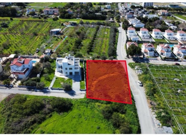Girne Alsancakta merit hoteler bölgesinde 1318 metre kare arsa - Fotoğraf 3