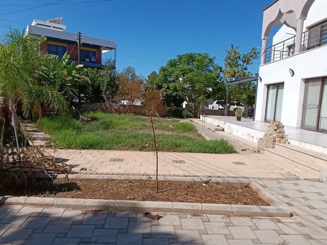 Mağusa tuzlada 5+1 satılık villa (acil satılık ) - Fotoğraf 4