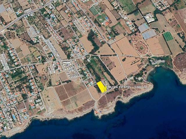 KKTC Girne Lapta'da Denize Yürüme Mesafesinde 3.000 m² Arsa + 3 Villa – Lapta’nın En Özel Konumunda! - Fotoğraf 2