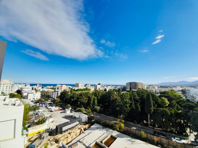 Girne Merkez'de Satılık Lüks Penthouse - Şehir ve Doğa Manzarası! - Fotoğraf 2