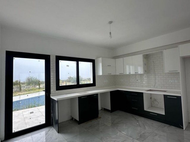 Tatlı su bölgesinde kaçırılmayacak fırsat 2+1 satılık villa (ortak havuzlu) - Fotoğraf 4