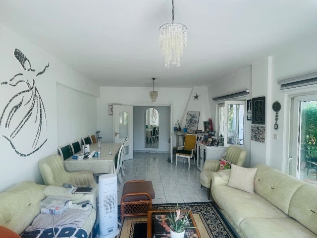 Girne Zeytinlik'te Doğa Manzaralı Eşyalı Villa - Fırsatı Kaçırmayın! - Fotoğraf 4