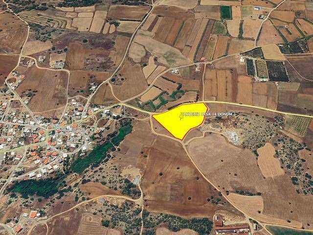KKTC Girne Akdeniz'de 14 Dönüm Türk Koçanlı Arsa – 84 Dairelik Deniz Manzaralı Site Projesi İle Hazır Yatırım Fırsatı!